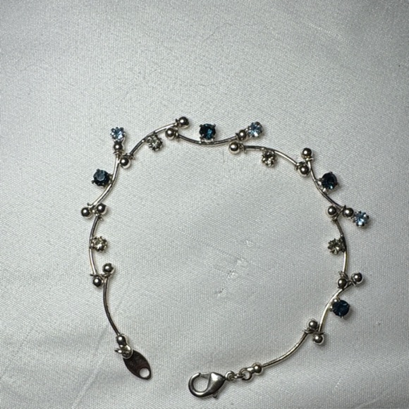 Elegant Silver toned with light and dark blue Vintage Rhinestone Bracelet - Picture 4 of 8